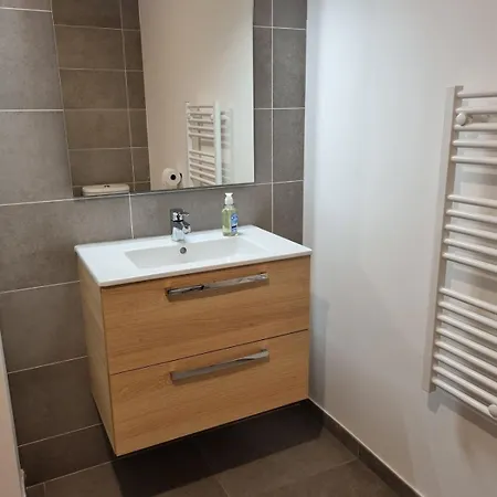 Napoland T2 Recent Apartment *