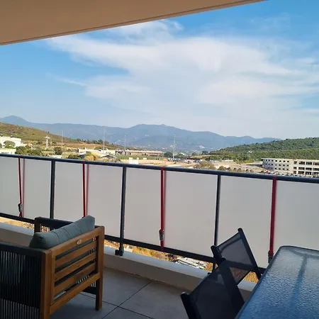 Napoland Beau T2 Avec Grande Terrasse Et Garage شقة *