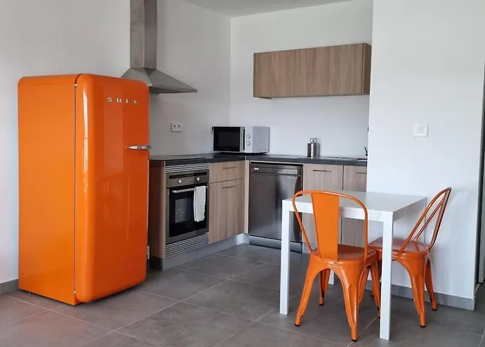 Napoland T2 Recent Apartment *